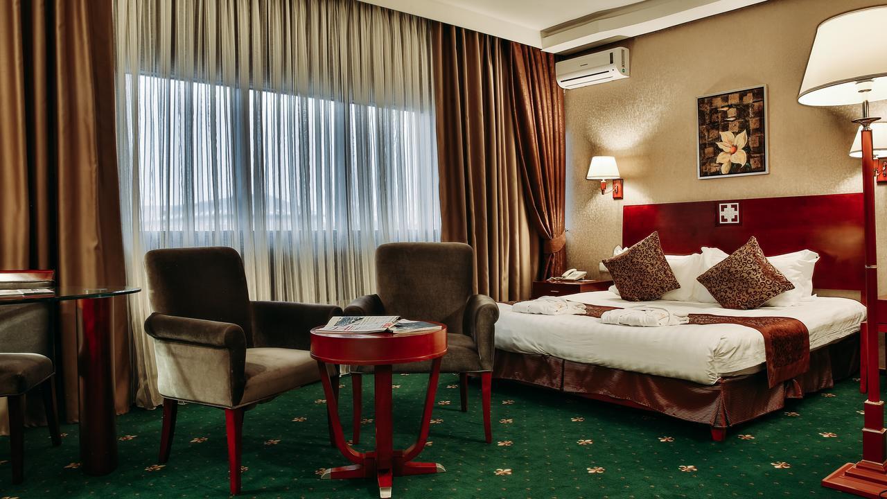Hotel Goldman Empire Astana Exterior foto